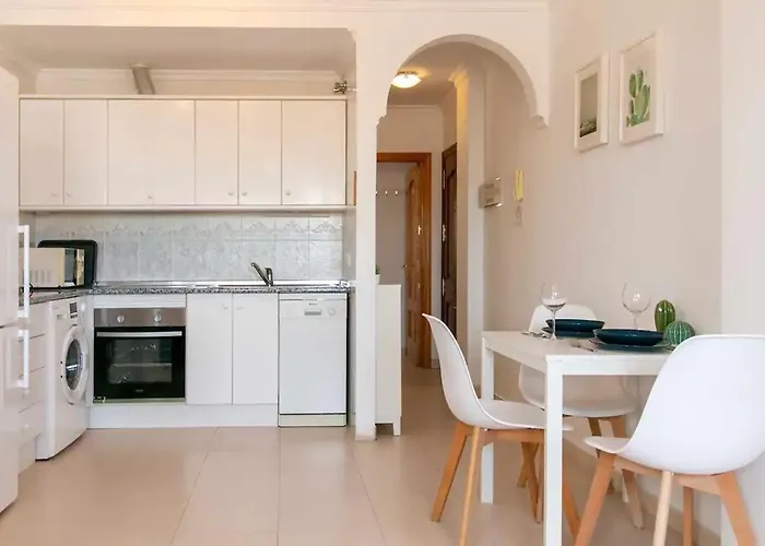 Vacation Quiet & Close To Nerja